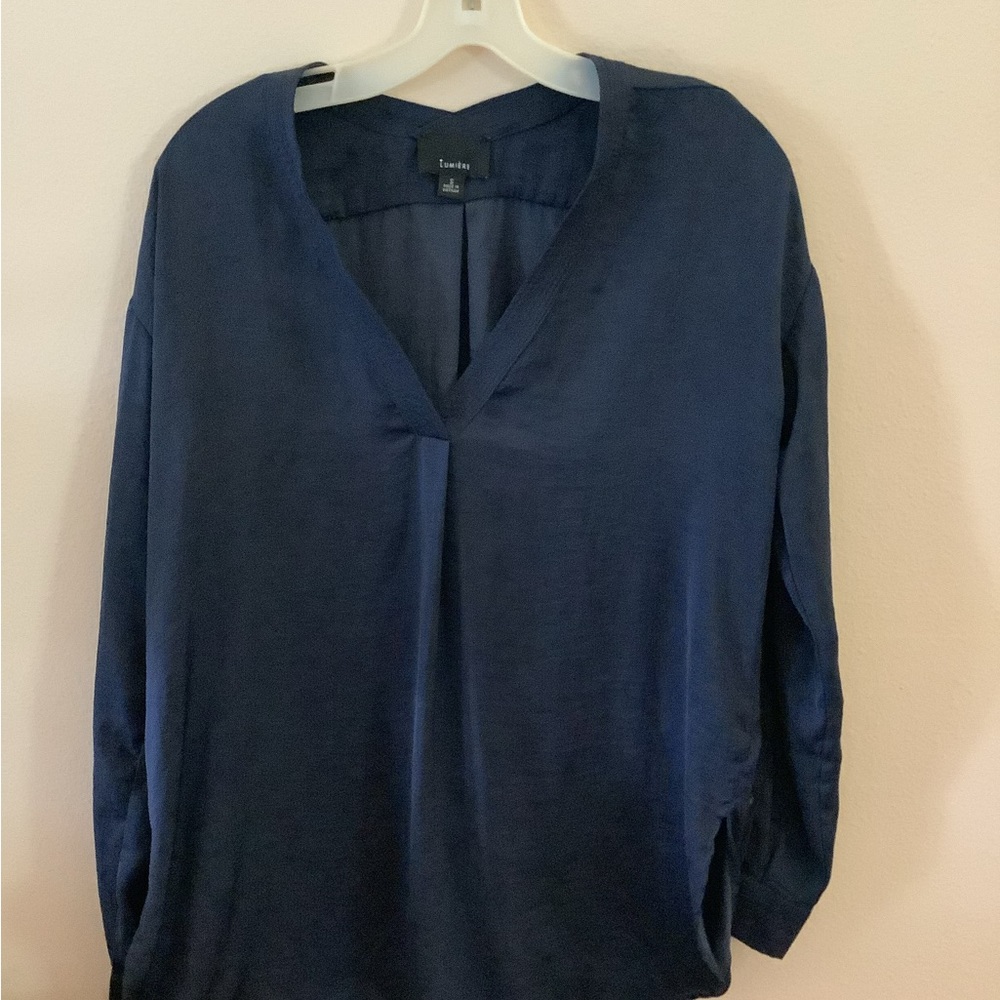 Women’s Lumiere Navy Blue Top. Size Small, but fits more like a large.